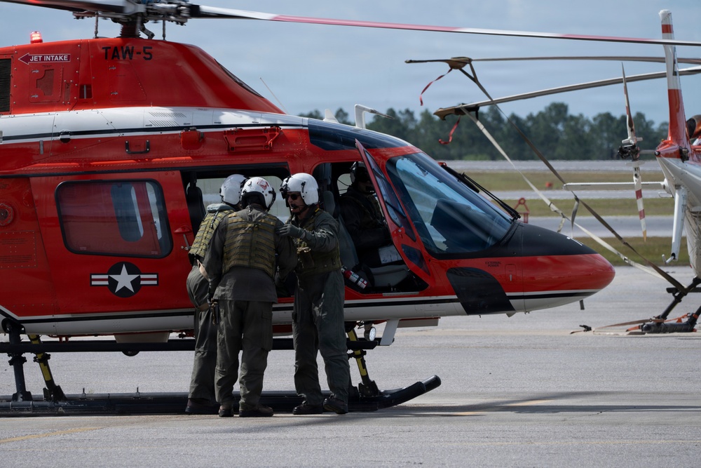 VCJCS visits NAS Whiting Field; presents "Wings of Gold"
