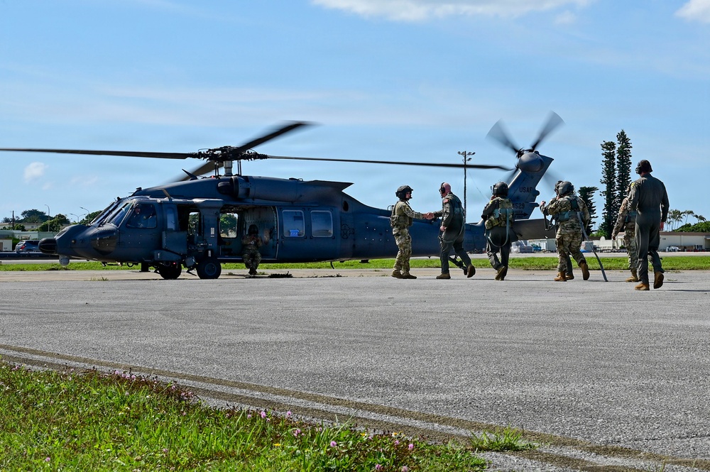 5th Air Force commander visits Kadena, underscores readiness