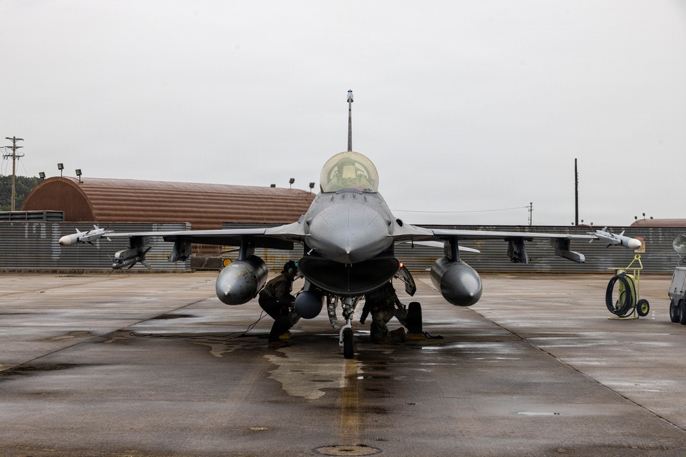 Red Devils fly sorties out of Gwangju Air Base