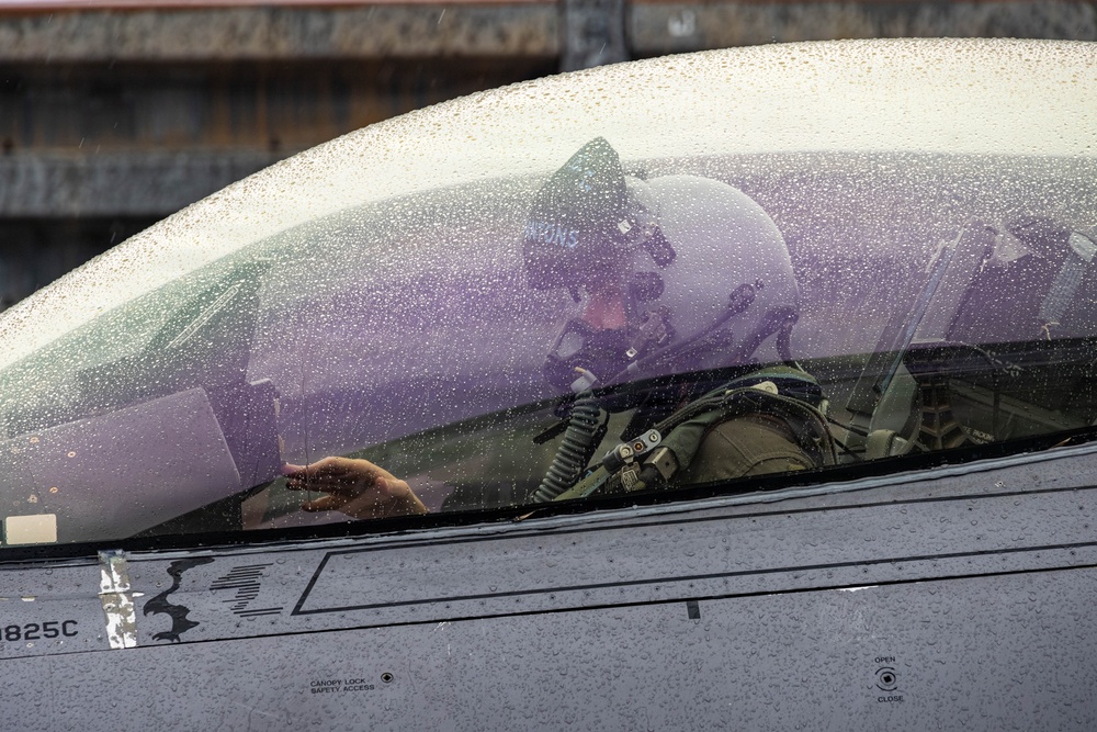 Red Devils fly sorties out of Gwangju Air Base