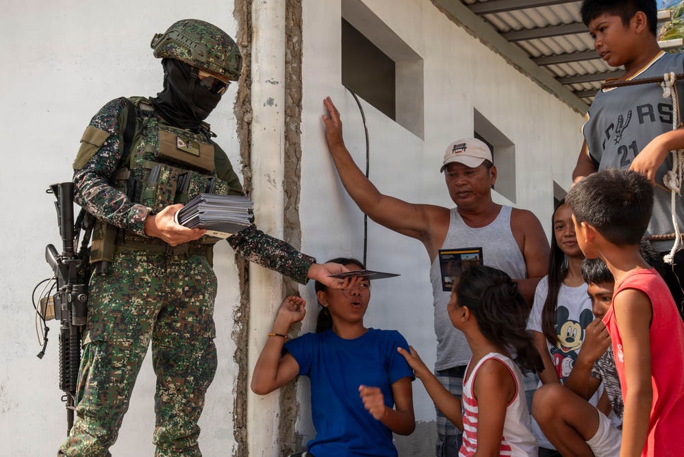 Balikatan 2026: 3rd LCT arrives at Calayan for MKTSO-N