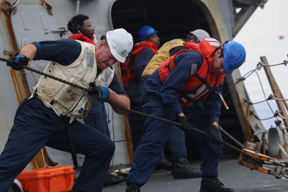 USS Thomas Hudner (DDG 116) Conducts Replenishment-at-Sea