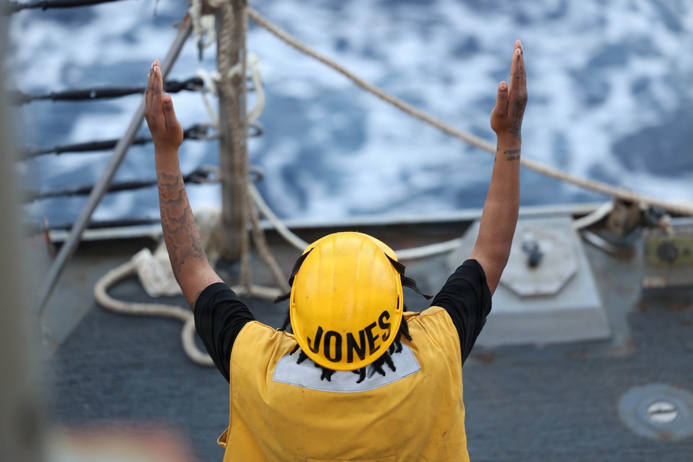 USS Thomas Hudner (DDG 116) Conducts Replenishment-at-Sea