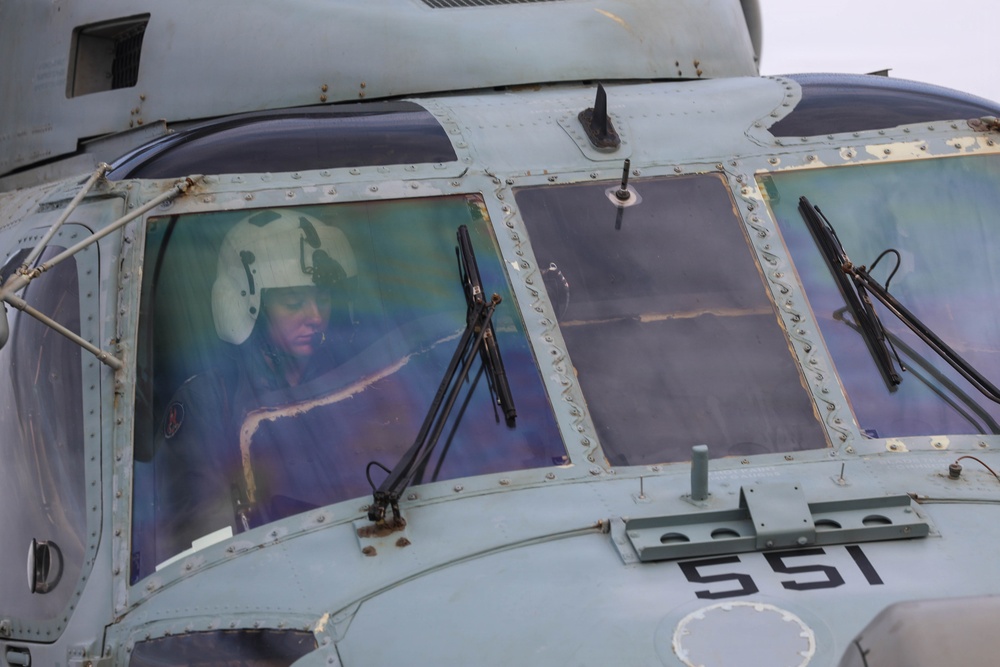 USS Thomas Hudner (DDG 116) Conducts Flight Operations