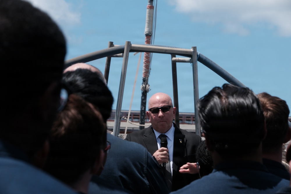 Senior Advisor to Secretary of War Visits Sailors aboard USS William P. Lawrence