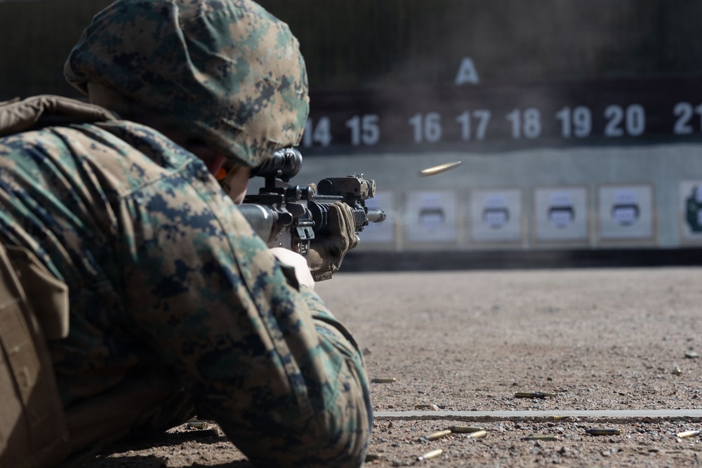 CLB-24 Marines conduct battlesight zero range in Sweden