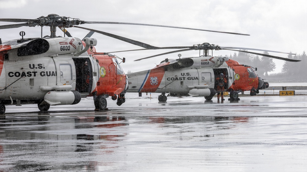 176th Wing Air National Guardsmen partner with Army and Coast Guard helicopter aviators during SAREX 2026