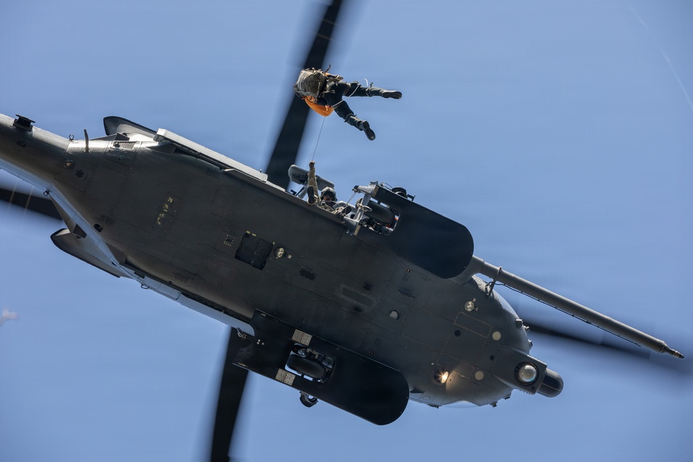 176th Wing Air National Guardsmen partner with Army and Coast Guard helicopter aviators during SAREX 2026