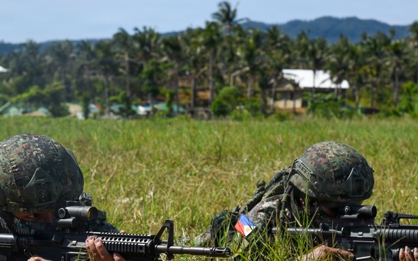 Balikatan 2026: 3rd LCT Marines, Philippine Marines simulate airfield seizure operations