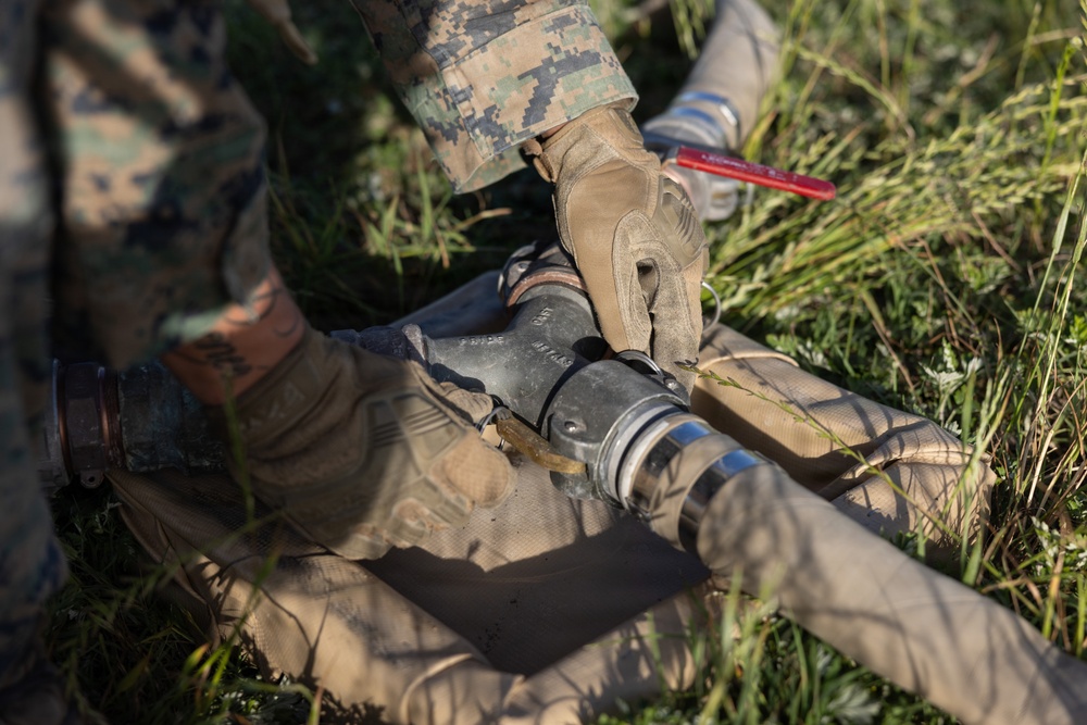 8th ESB Conducts Air-to-Ground Refueling