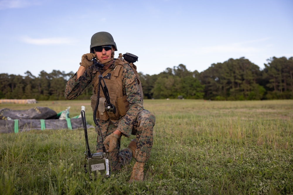 8th ESB Conducts Air-to-Ground Refueling
