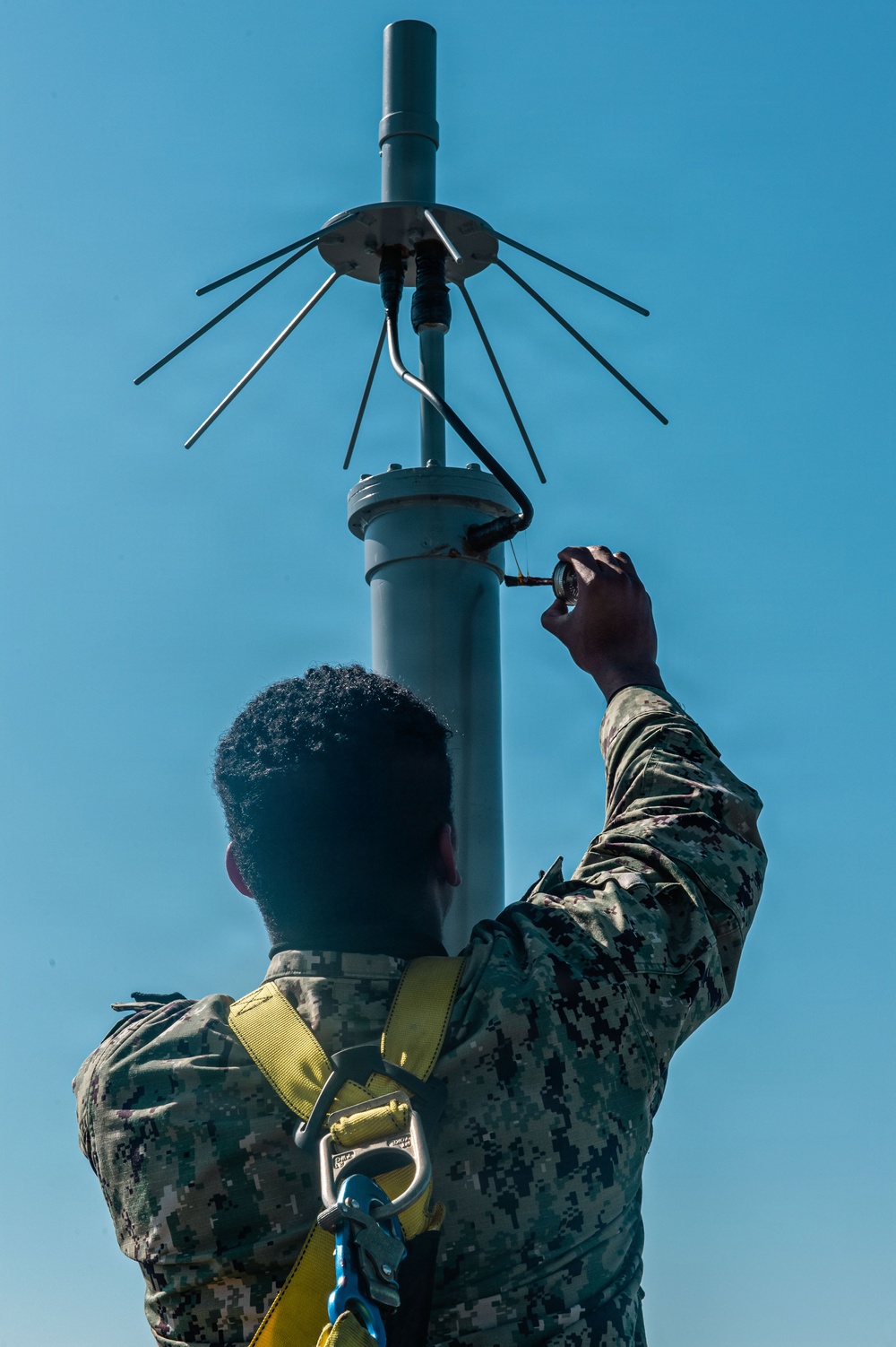 Ronald Reagan Sailors Weather-Proof The Mast