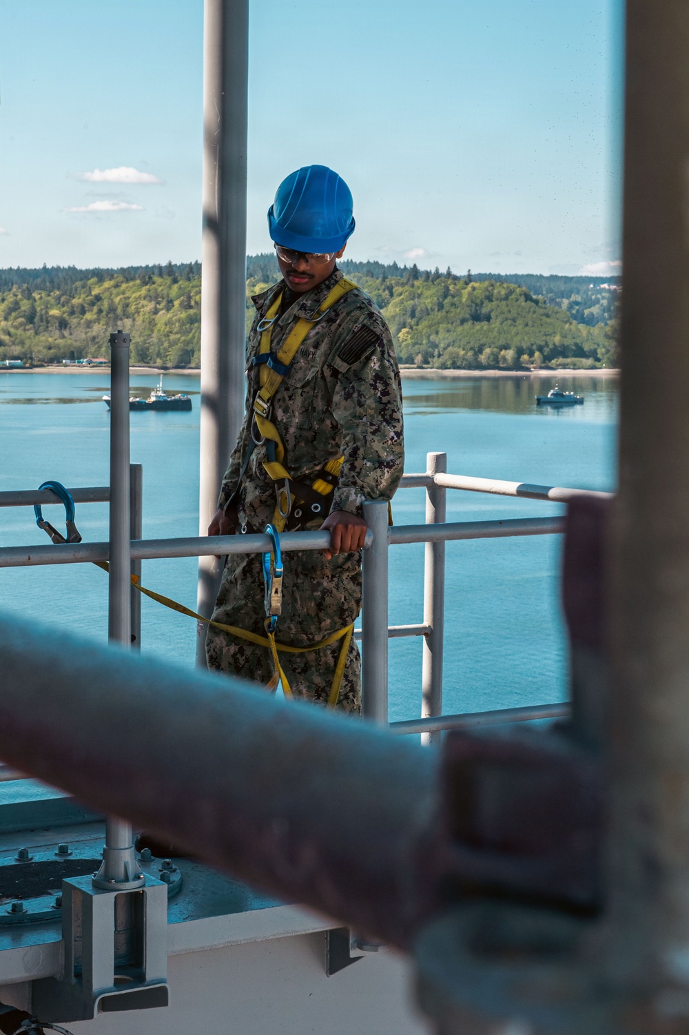 Ronald Reagan Sailors Weather-Proof The Mast