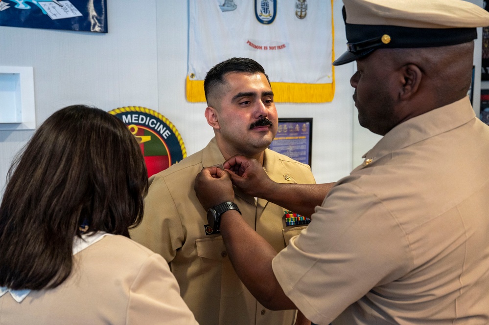 Hospital Corpsman Pinned to Senior Chief Petty Officer by Family and Leadership