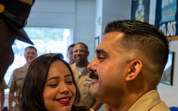 Hospital Corpsman Pinned to Senior Chief Petty Officer by Family and Leadership