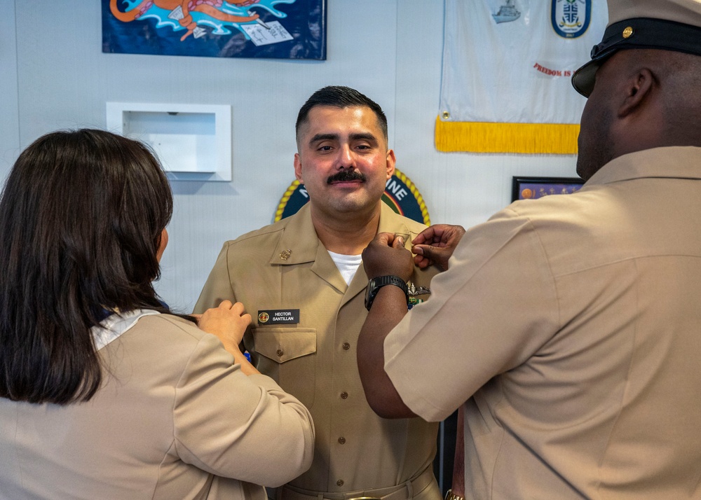 Hospital Corpsman Pinned to Senior Chief Petty Officer by Family and Leadership