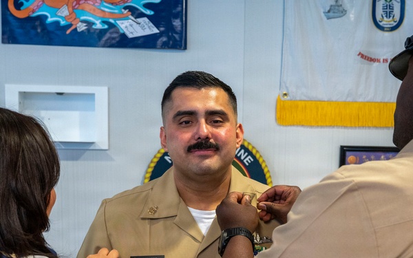 Hospital Corpsman Pinned to Senior Chief Petty Officer by Family and Leadership