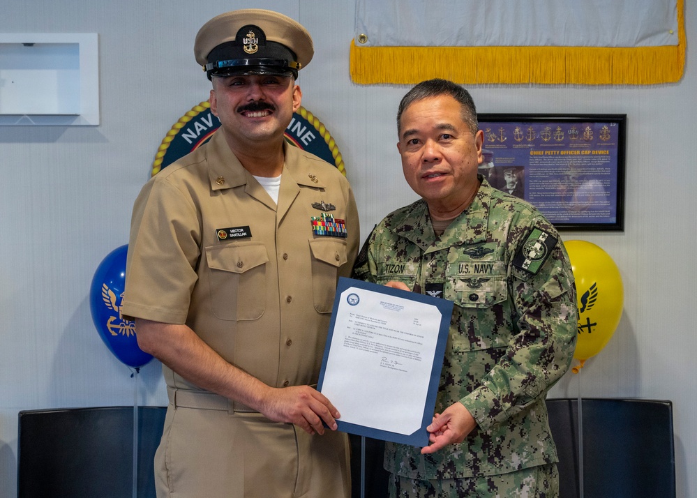 Hospital Corpsman Pinned to Senior Chief Petty Officer by Family and Leadership