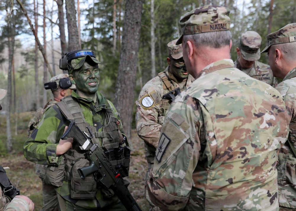 NYNG senior leaders visit 2-101 CAV during overseas exercise in Sweden