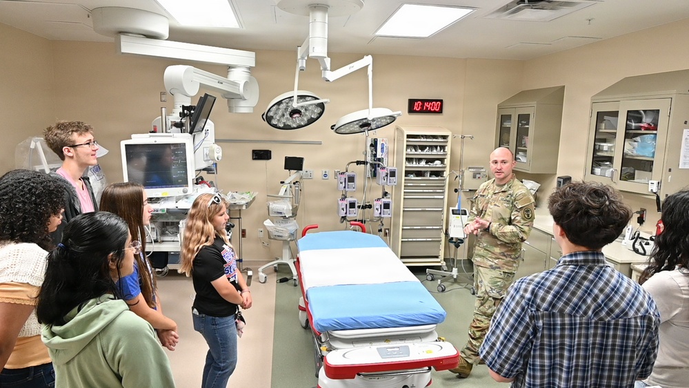 Temple High School Students Tour CRDAMC, Explore Healthcare Careers