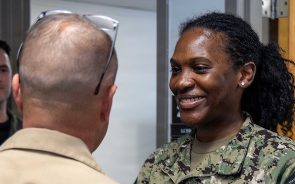 NETC holds End of Tour for MMCS Roberson