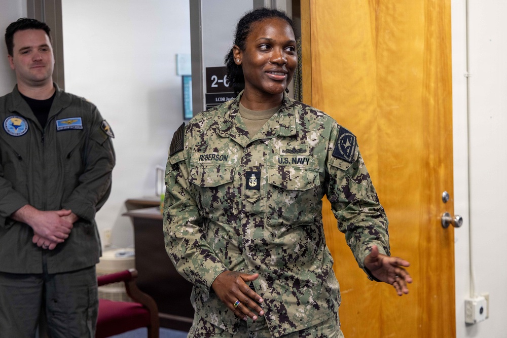 NETC holds End of Tour for MMCS Roberson