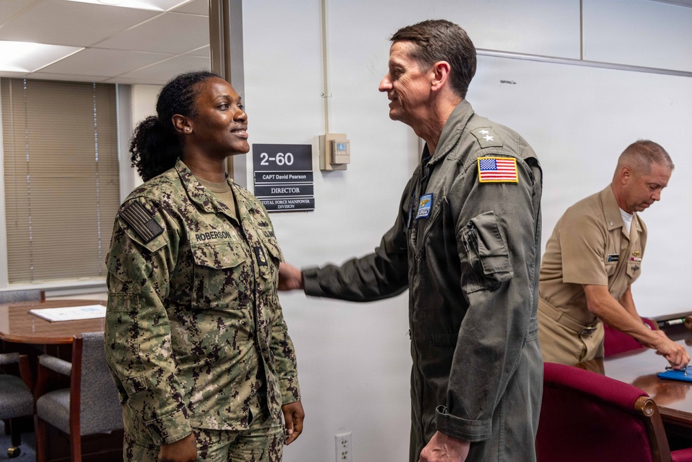 NETC holds End of Tour for MMCS Roberson