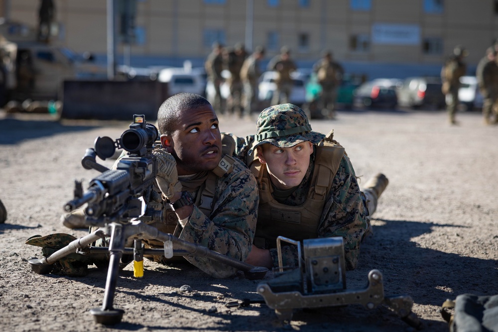 Marines conduct machine gun familiarization in Sweden