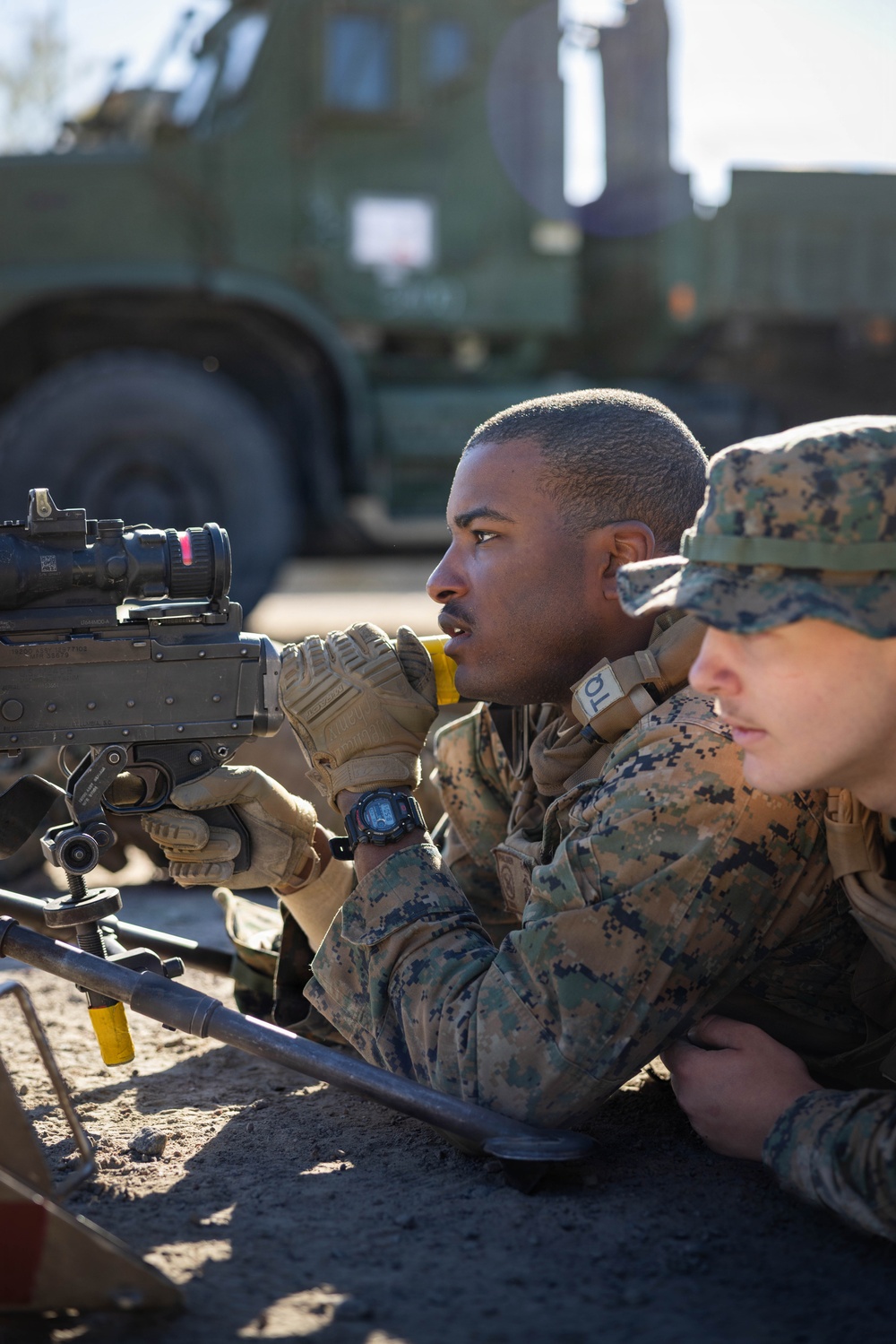Marines conduct machine gun familiarization in Sweden