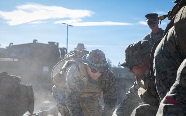 Marines conduct machine gun familiarization in Sweden