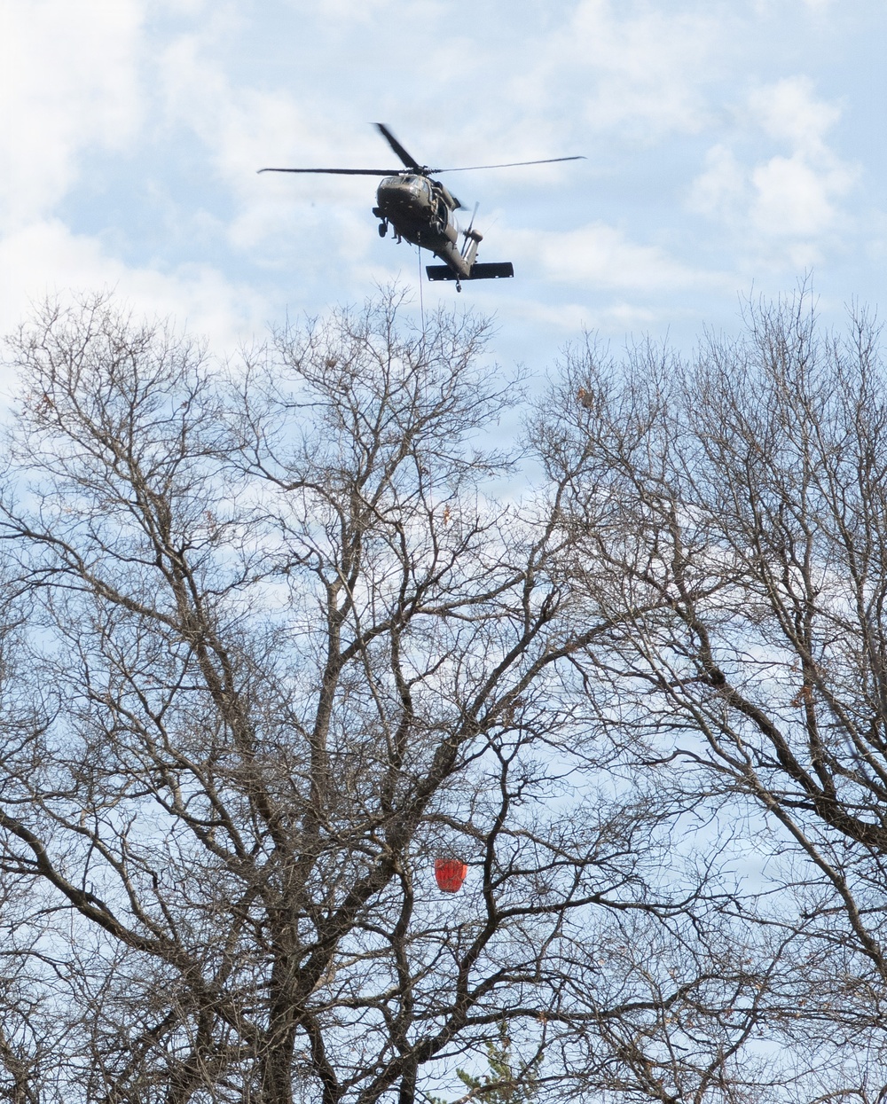 Wisconsin National Guard Black Hawks complete 2026 Bambi bucket wildfire training at Fort McCoy