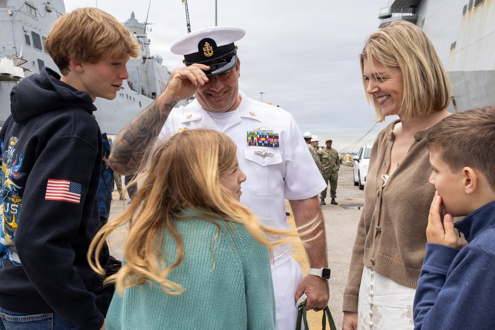 USS San Antonio (LPD 17) returns to Naval Station Norfolk
