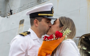 USS San Antonio (LPD 17) returns to Naval Station Norfolk
