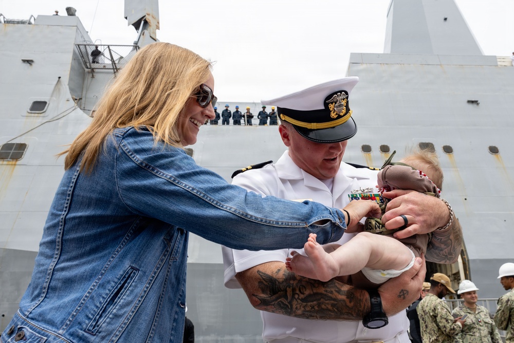 USS San Antonio (LPD 17) returns to Naval Station Norfolk