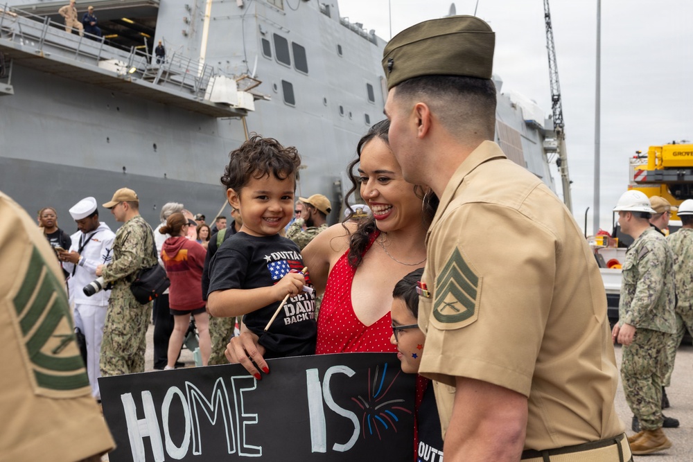 USS San Antonio (LPD 17) returns to Naval Station Norfolk