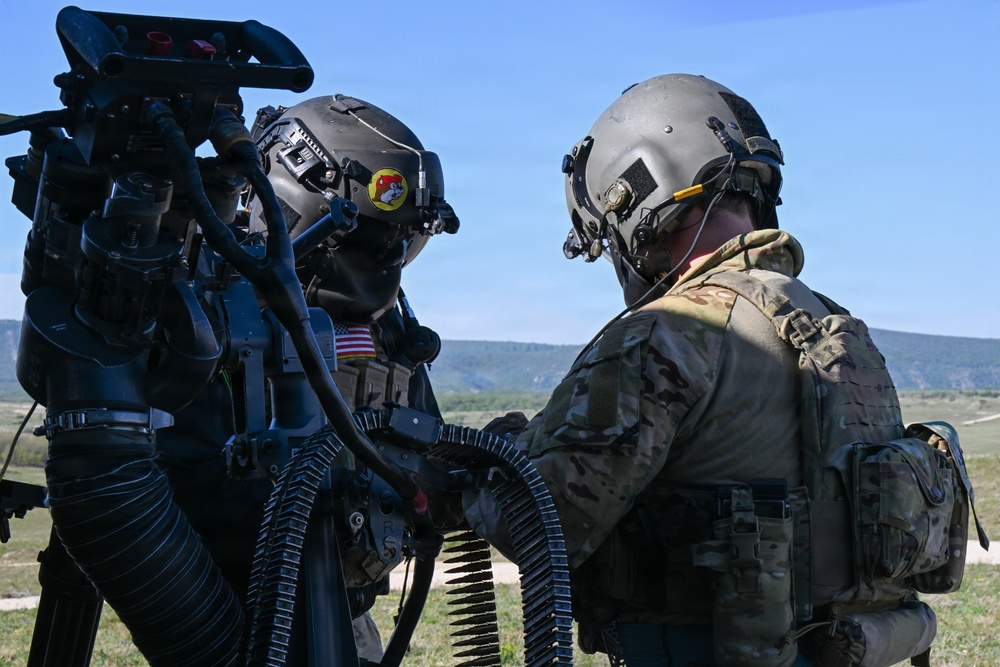56th Rescue Squadron sharpens its close air support and casualty evacuation skills at JV 26
