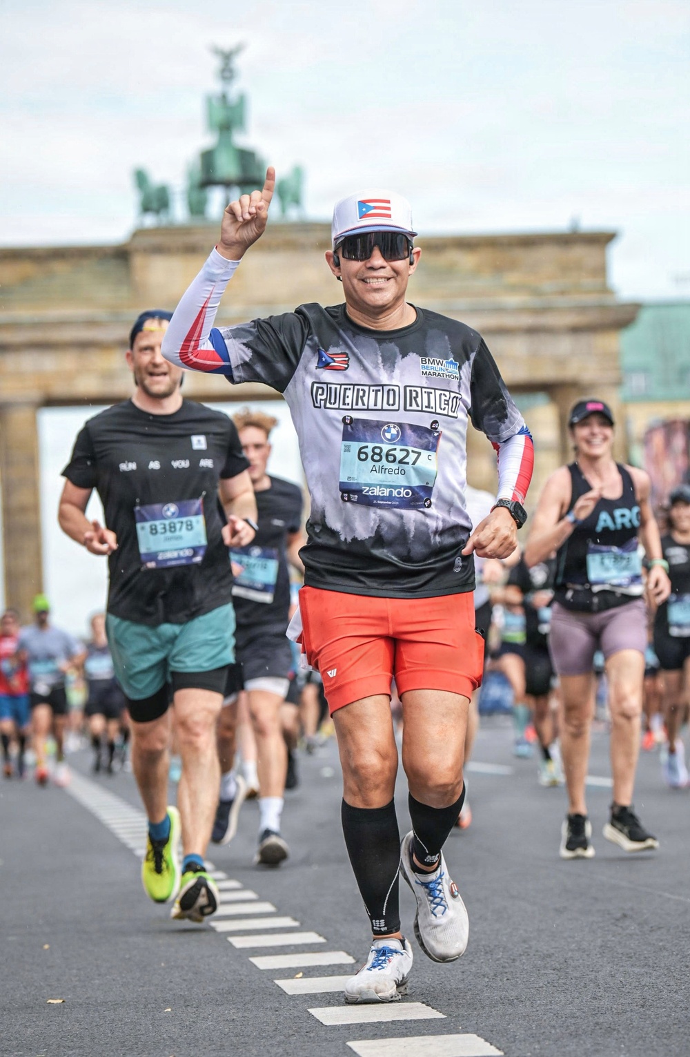 First to seven: AFSOUTH colonel completes all marathon majors in one year