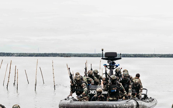 Multinational forces conduct maritime landing ground assault during Flintlock 26