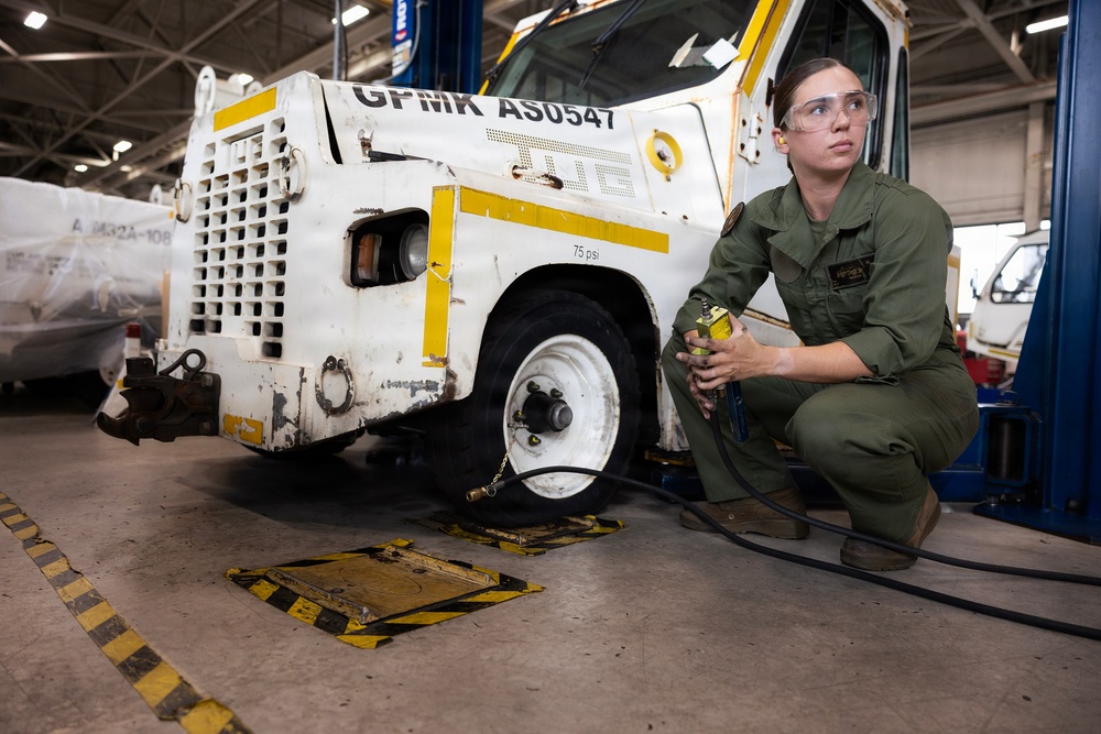 Blount Island Marines Strengthen Aviation Sustainment Through Jacksonville Naval Partnerships