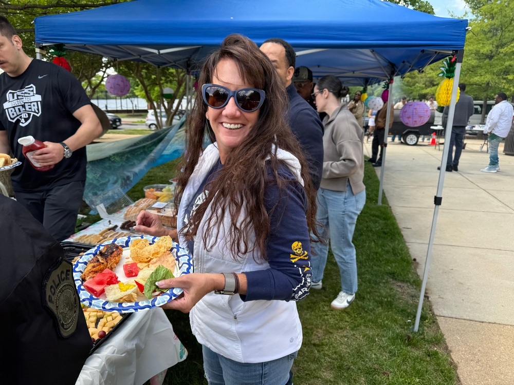 Naval District Washington Holds Command Picnic