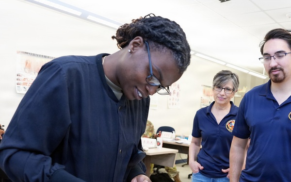 NAMRU San Antonio conducts Usability Testing of Portable Ozone Sterilizer