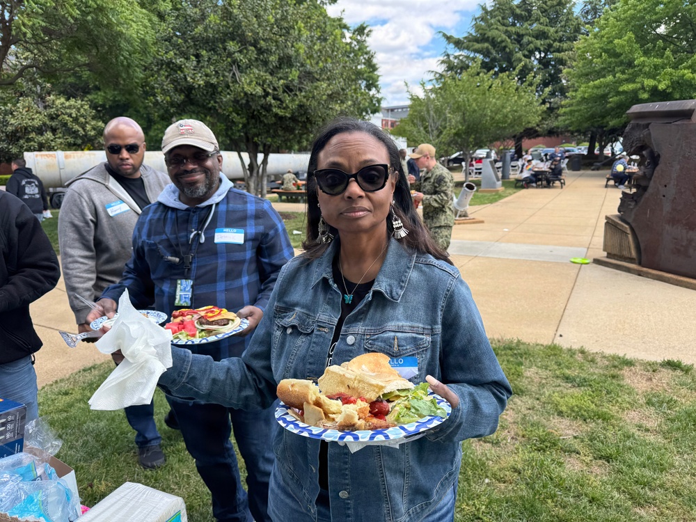 Naval District Washington Holds Command Picnic