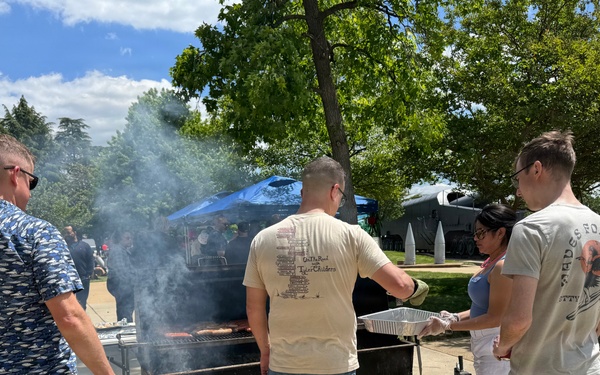 Naval District Washington Holds Command Picnic