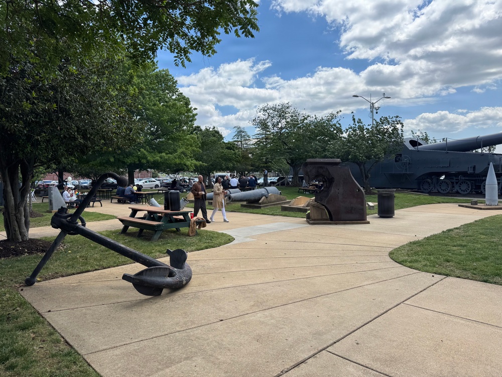 Naval District Washington Holds Command Picnic