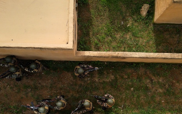 Multinational forces integrate multidomain capabilities during Flintlock 26