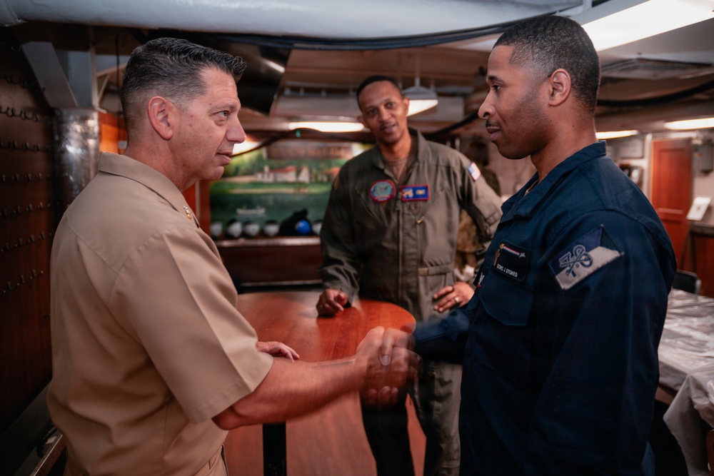 Force Master Chief Dustin Kuers Speaks With Ronald Reagan Sailors
