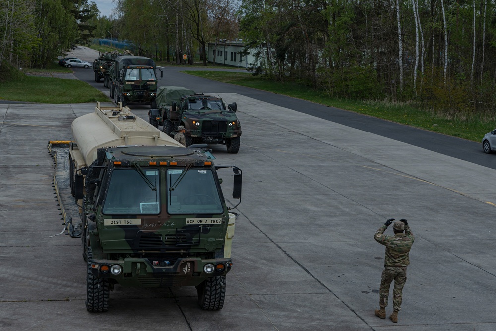2d Cavalry Regiment conducts refueling operations during Sword 26 convoy