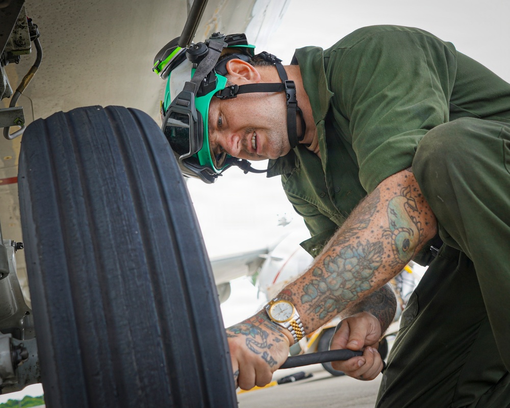 VP-26 Tridents Conduct Routine Maintenance on P-8A Poseidon