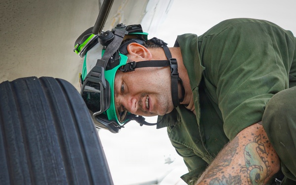 VP-26 Tridents Conduct Routine Maintenance on P-8A Poseidon