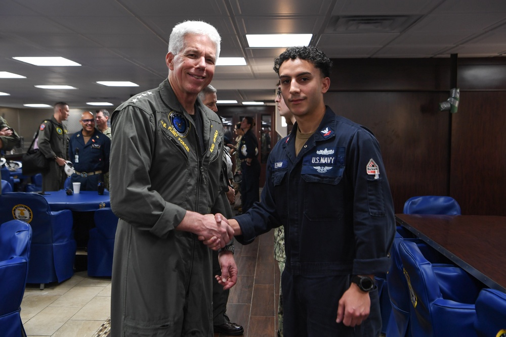 Commander, USFFC and Commander, U.S. Pacific Fleet Visit USS John C. Stennis (CVN 74)